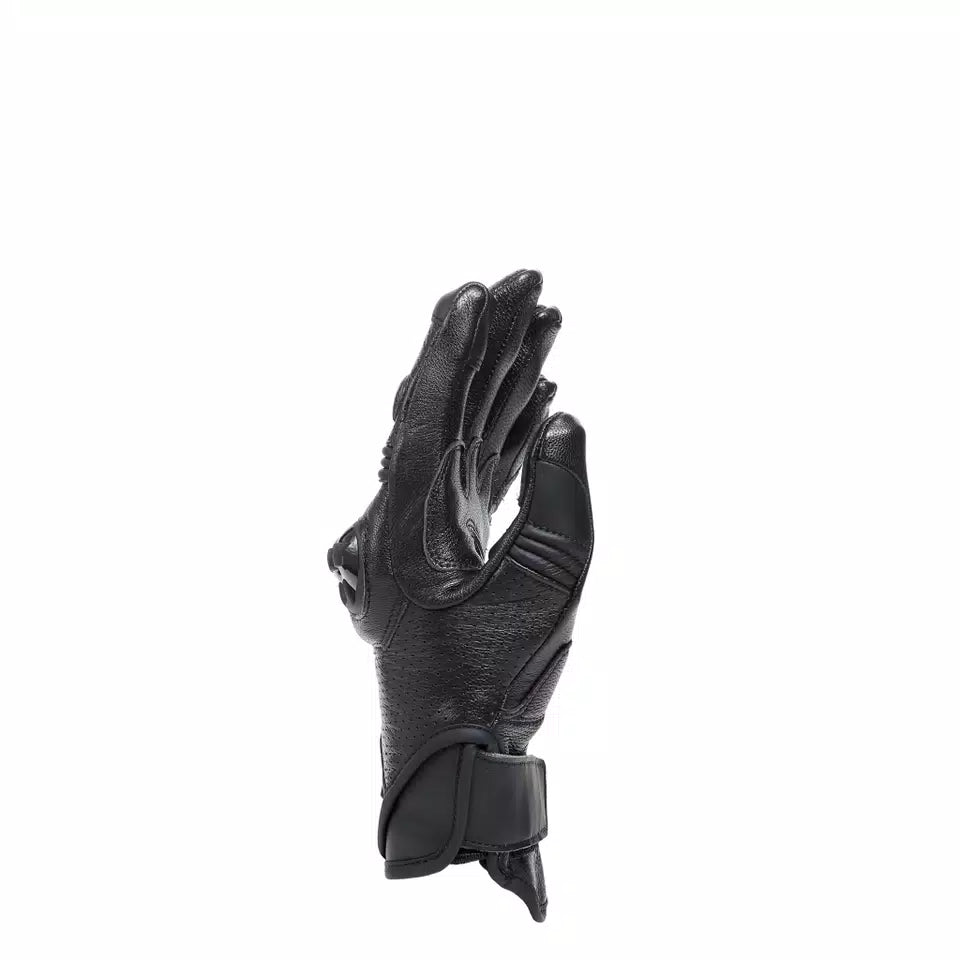 Guanti blackshape Dainese